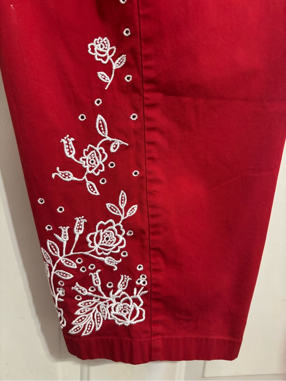 Talbots Embroidered Capris - Picture 7 of 10